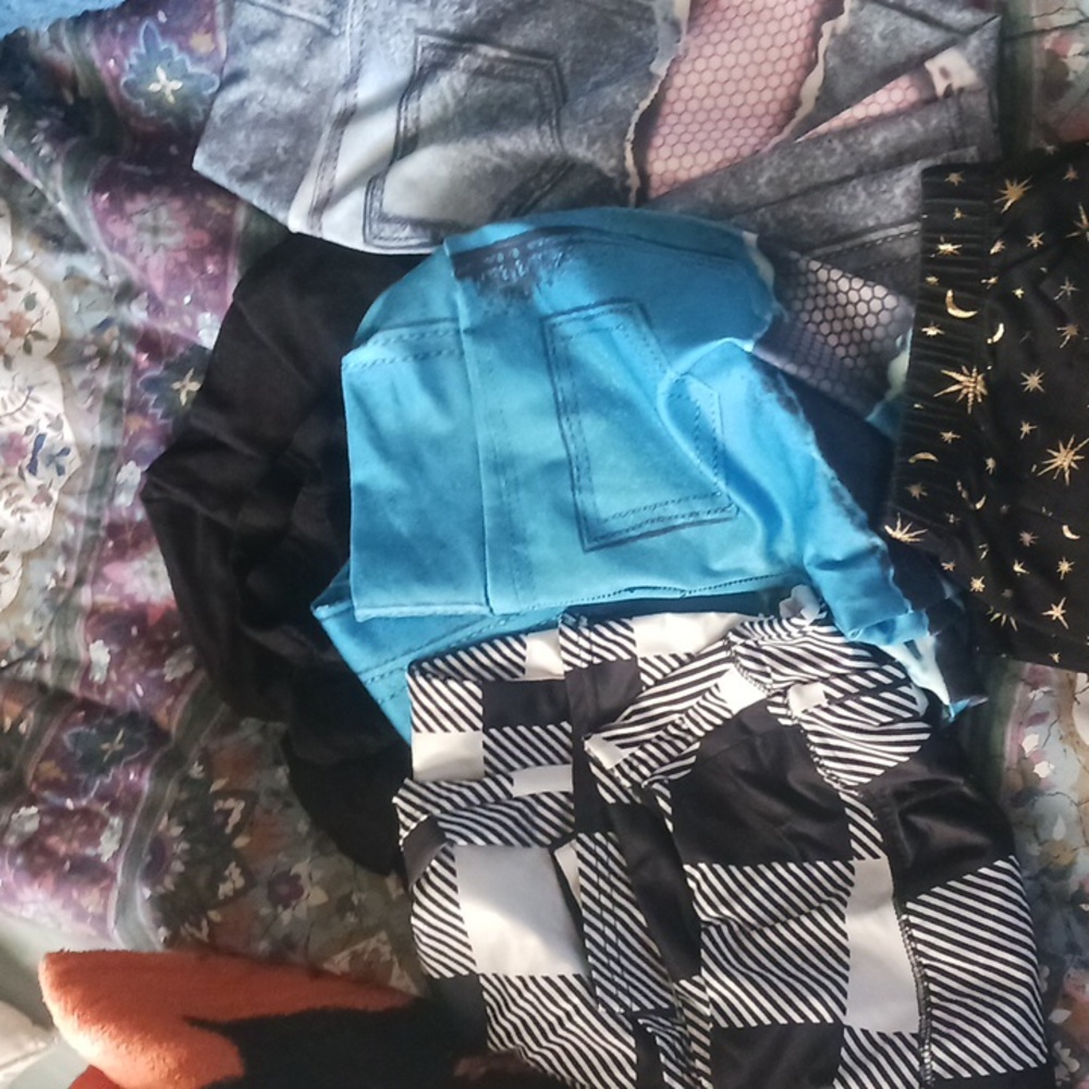 6 pairs of leggings